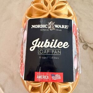 Nordic Ware Jubilee Loaf Pan - Premier Gold Collection